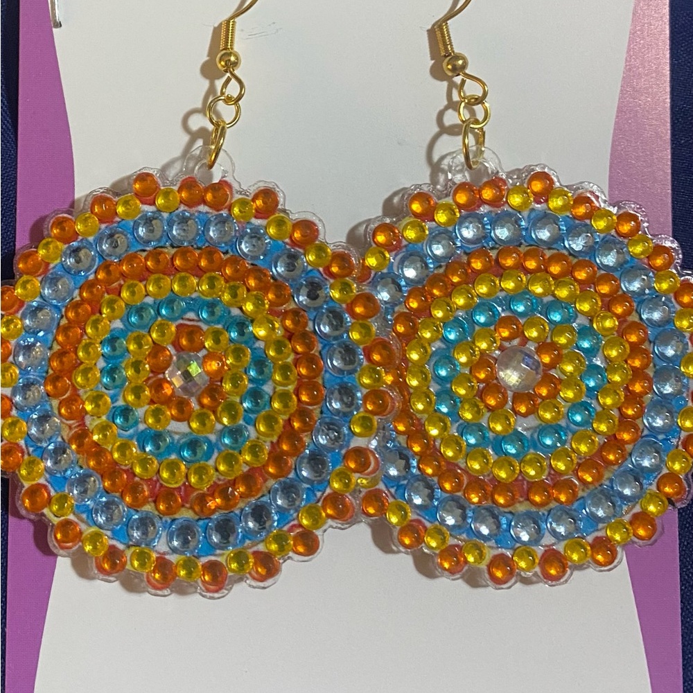 Hand crafted diamond painting earrings.
